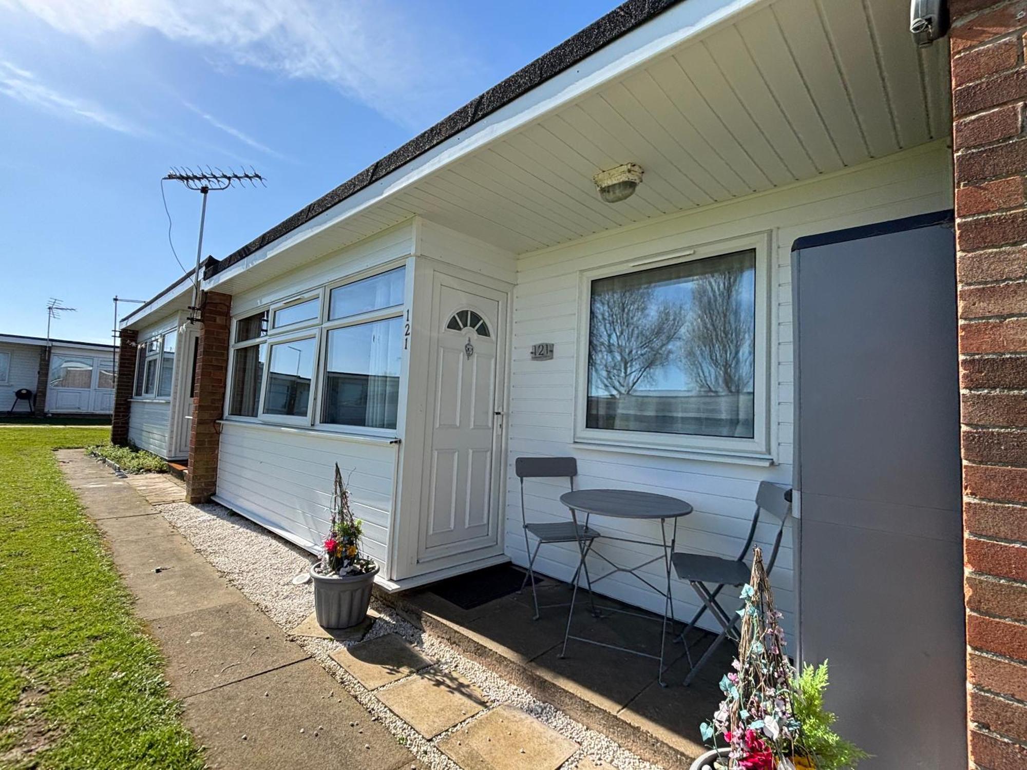 Signature, Scratby - Two Bed Chalet, Sleeps 7, Free Wi-Fi, Bed Linen And Towels Included, Pets Welcome And Onsite Entertainment Available Exteriör bild